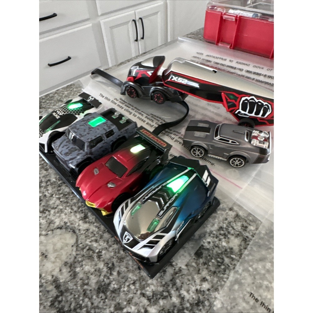 6 Anki Drive Cars & Semi w/ Charging Pods #019 - Picture 3 of 9